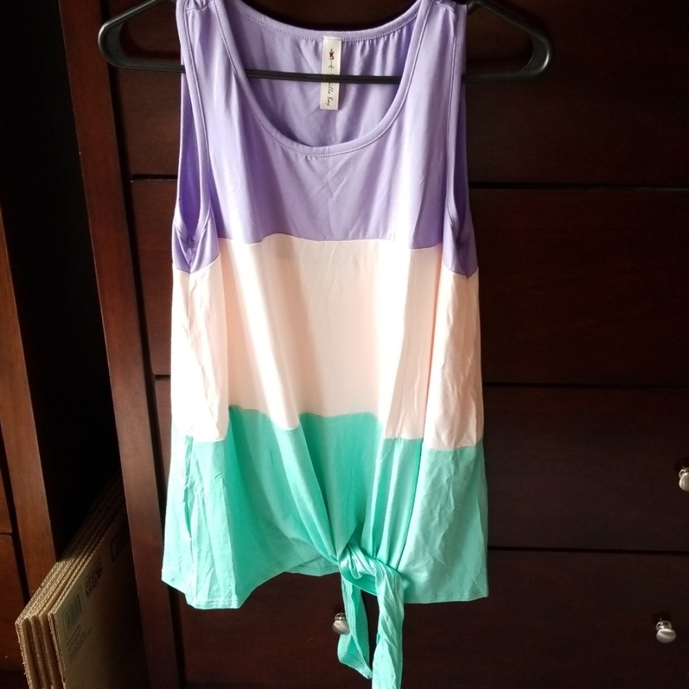 Brand new colorblock tank - Picture 2 of 2